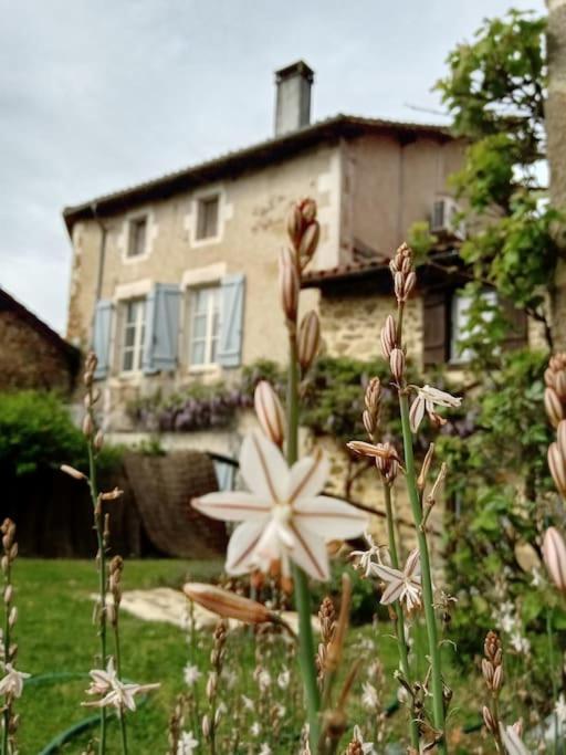 Villa La Poste Saulgond Exterior foto