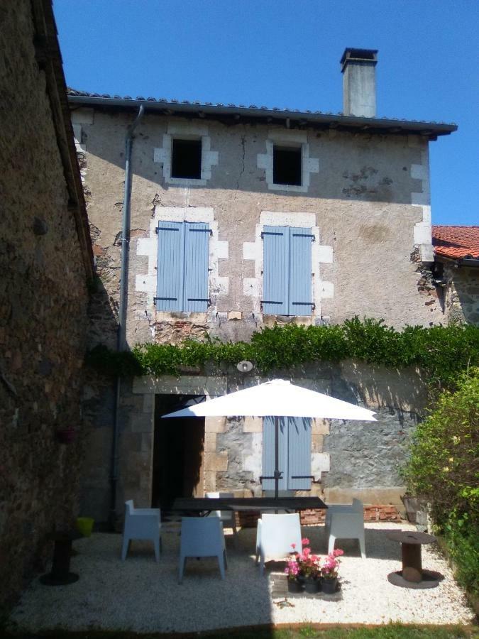 Villa La Poste Saulgond Exterior foto